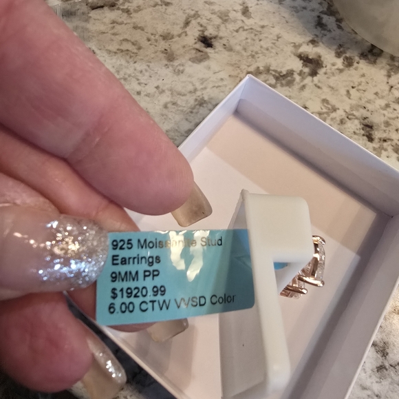 ✨️ HOST PICK ✨️ NWT 6.0 CTW Moissanite earrings Retails $1921 - Picture 5 of 5